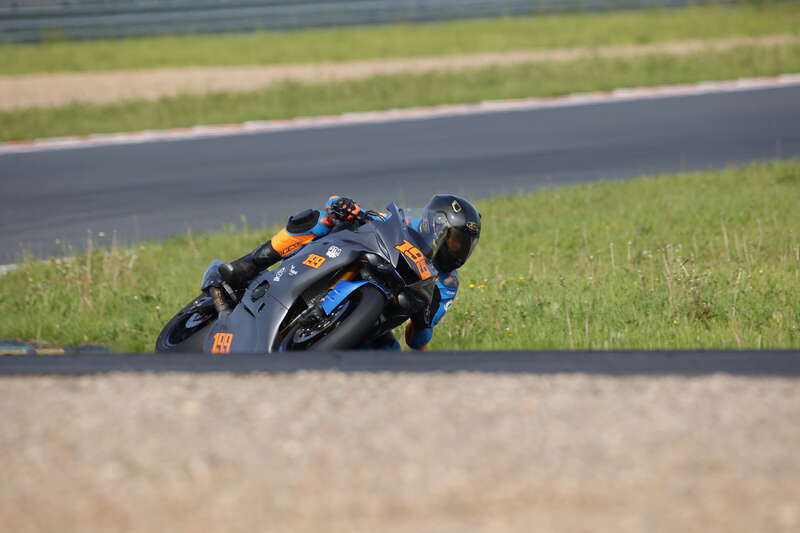 iMed QTM: Влад Гордейчук и Глеб Алексеев начали новый сезон Supersport в схватке за подиум