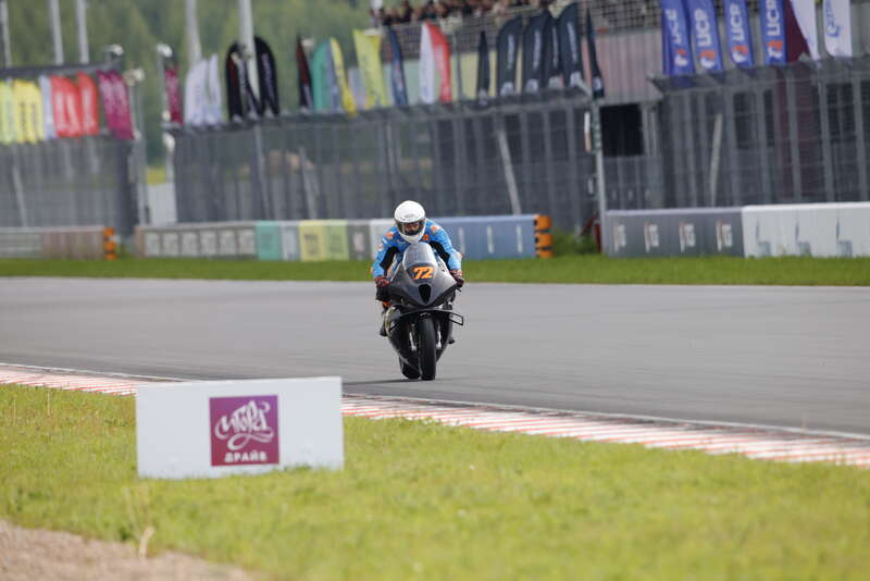 iMed QTM: Влад Гордейчук и Глеб Алексеев начали новый сезон Supersport в схватке за подиум